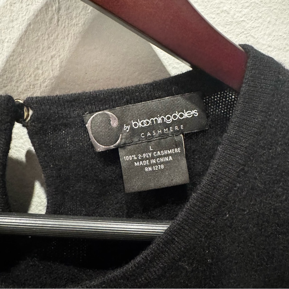 Bloomingdale’s Cashmere Sleeveless Top - Picture 2 of 4